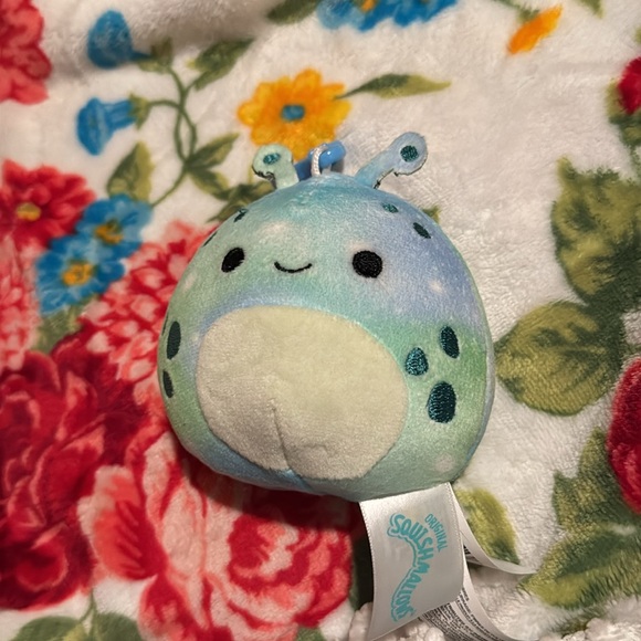 Zinc alien squishmallow clip NWT - Picture 6 of 6